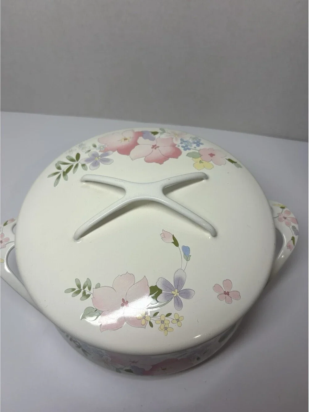 Kobe Cookware Japan Enamel Floral 3 QT Casserole Dish with Lid Vintage